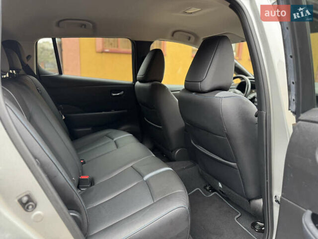 Сірий Ніссан Ліф, об'ємом двигуна 0 л та пробігом 80 тис. км за 15699 $, фото 31 на Automoto.ua