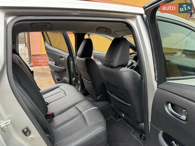 Сірий Ніссан Ліф, об'ємом двигуна 0 л та пробігом 80 тис. км за 15699 $, фото 19 на Automoto.ua