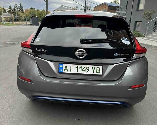 Сірий Ніссан Ліф, об'ємом двигуна 0 л та пробігом 120 тис. км за 12500 $, фото 6 на Automoto.ua
