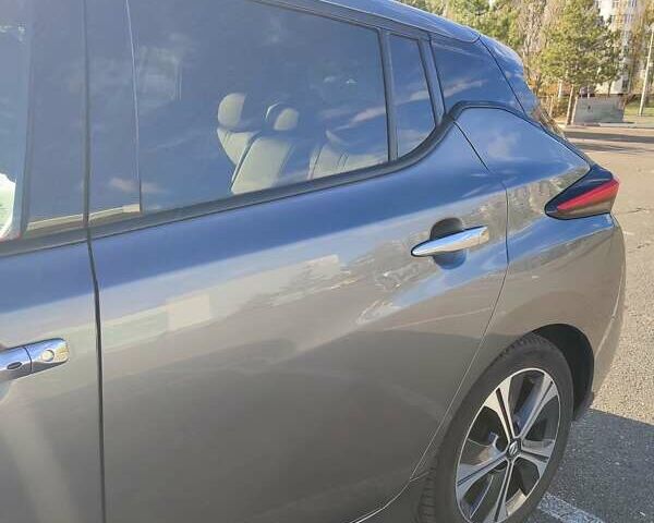 Сірий Ніссан Ліф, об'ємом двигуна 0 л та пробігом 62 тис. км за 14000 $, фото 1 на Automoto.ua