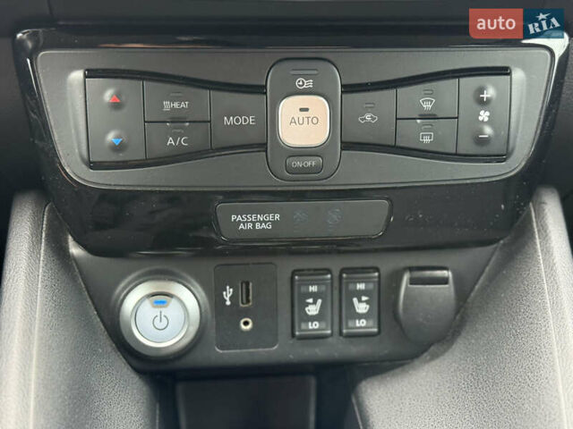 Сірий Ніссан Ліф, об'ємом двигуна 0 л та пробігом 148 тис. км за 13333 $, фото 15 на Automoto.ua