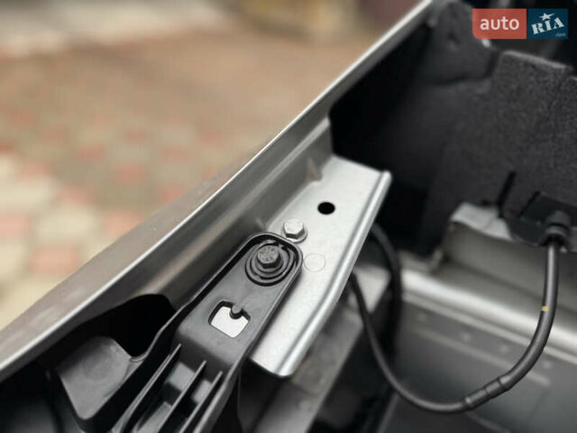 Серый Ниссан Лиф, объемом двигателя 0 л и пробегом 80 тыс. км за 15699 $, фото 41 на Automoto.ua