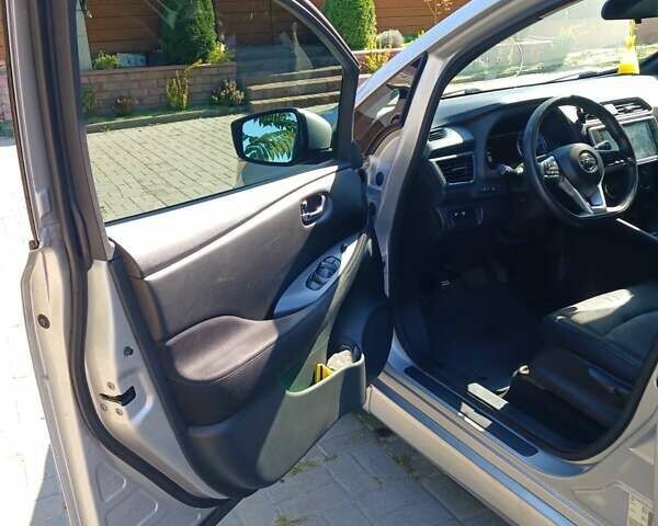 Сірий Ніссан Ліф, об'ємом двигуна 0 л та пробігом 99 тис. км за 12700 $, фото 13 на Automoto.ua