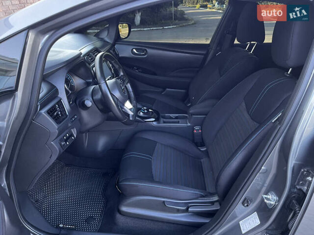 Сірий Ніссан Ліф, об'ємом двигуна 0 л та пробігом 37 тис. км за 15000 $, фото 9 на Automoto.ua