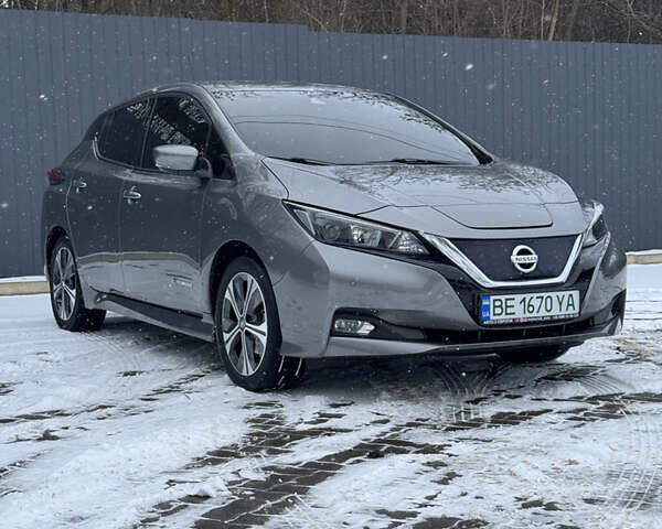 Сірий Ніссан Ліф, об'ємом двигуна 0 л та пробігом 78 тис. км за 14300 $, фото 4 на Automoto.ua