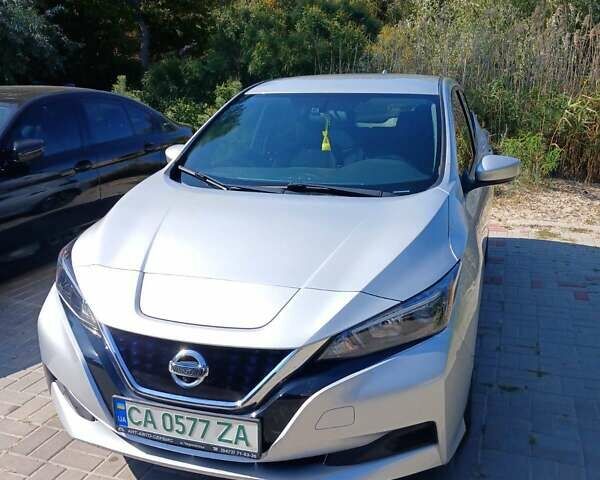 Сірий Ніссан Ліф, об'ємом двигуна 0 л та пробігом 99 тис. км за 12700 $, фото 6 на Automoto.ua