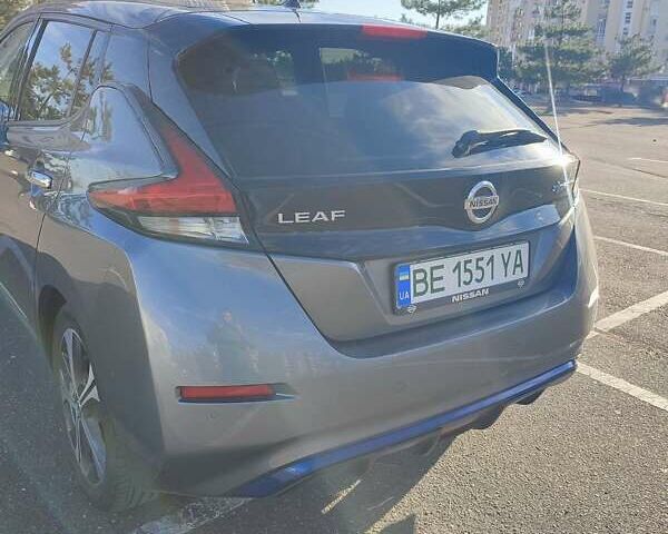 Сірий Ніссан Ліф, об'ємом двигуна 0 л та пробігом 62 тис. км за 14000 $, фото 2 на Automoto.ua
