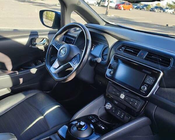 Сірий Ніссан Ліф, об'ємом двигуна 0 л та пробігом 62 тис. км за 14000 $, фото 16 на Automoto.ua