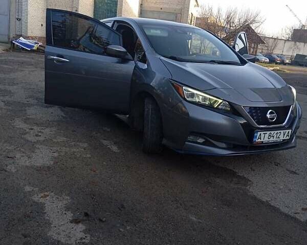 Серый Ниссан Лиф, объемом двигателя 0 л и пробегом 76 тыс. км за 16500 $, фото 2 на Automoto.ua