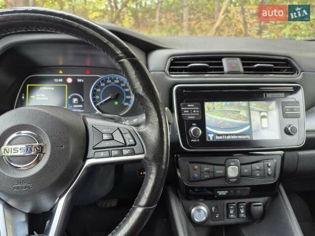 Серый Ниссан Лиф, объемом двигателя 0 л и пробегом 35 тыс. км за 15700 $, фото 16 на Automoto.ua