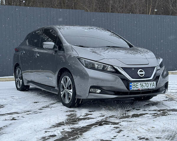 Сірий Ніссан Ліф, об'ємом двигуна 0 л та пробігом 78 тис. км за 14300 $, фото 3 на Automoto.ua