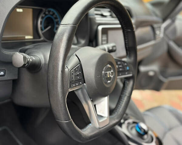 Сірий Ніссан Ліф, об'ємом двигуна 0 л та пробігом 80 тис. км за 15699 $, фото 25 на Automoto.ua