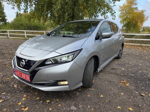 Серый Ниссан Лиф, объемом двигателя 0 л и пробегом 88 тыс. км за 12900 $, фото 1 на Automoto.ua