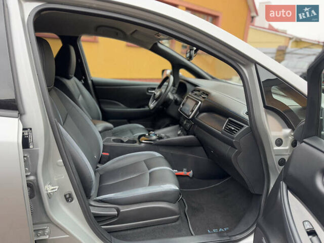 Сірий Ніссан Ліф, об'ємом двигуна 0 л та пробігом 80 тис. км за 15699 $, фото 64 на Automoto.ua