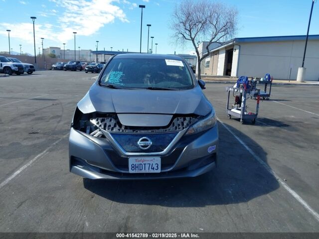 Серый Ниссан Лиф, объемом двигателя 0 л и пробегом 61 тыс. км за 8100 $, фото 1 на Automoto.ua