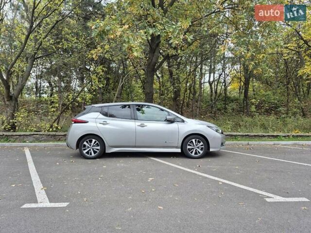 Серый Ниссан Лиф, объемом двигателя 0 л и пробегом 35 тыс. км за 15700 $, фото 3 на Automoto.ua