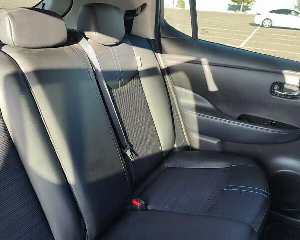 Сірий Ніссан Ліф, об'ємом двигуна 0 л та пробігом 62 тис. км за 14000 $, фото 11 на Automoto.ua