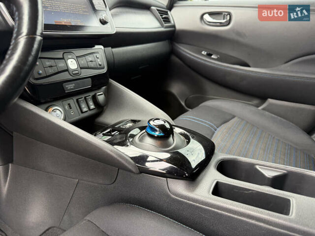 Сірий Ніссан Ліф, об'ємом двигуна 0 л та пробігом 148 тис. км за 13333 $, фото 12 на Automoto.ua