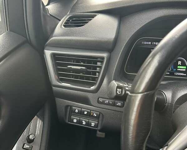 Сірий Ніссан Ліф, об'ємом двигуна 0 л та пробігом 120 тис. км за 12500 $, фото 24 на Automoto.ua