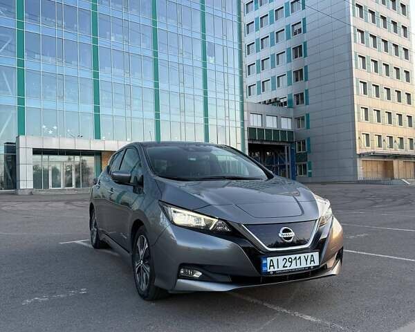 Серый Ниссан Лиф, объемом двигателя 0 л и пробегом 90 тыс. км за 12999 $, фото 1 на Automoto.ua