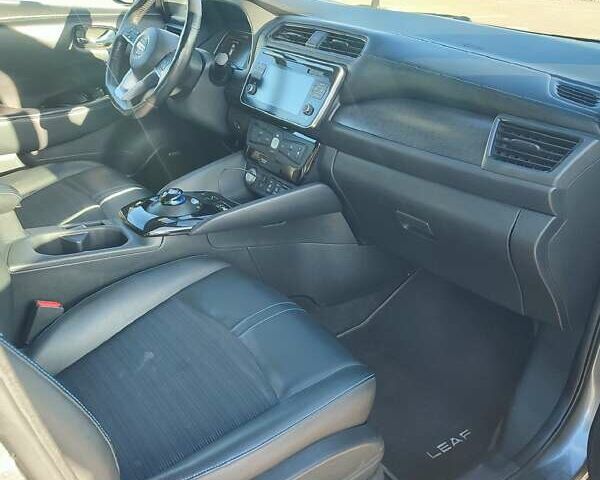 Сірий Ніссан Ліф, об'ємом двигуна 0 л та пробігом 62 тис. км за 14000 $, фото 15 на Automoto.ua