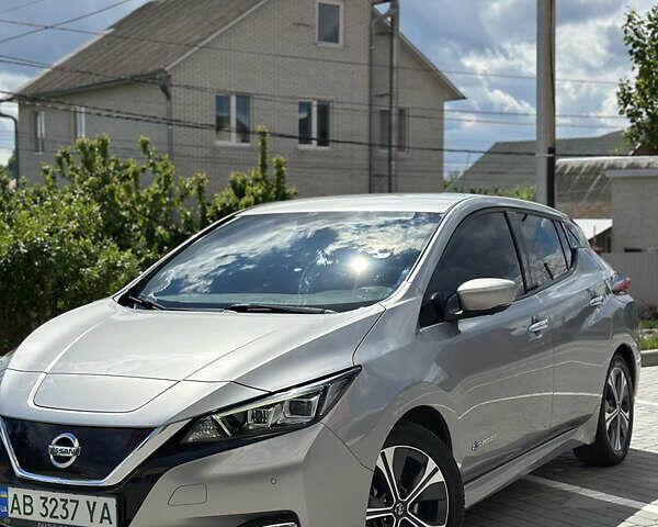 Сірий Ніссан Ліф, об'ємом двигуна 0 л та пробігом 68 тис. км за 13800 $, фото 5 на Automoto.ua