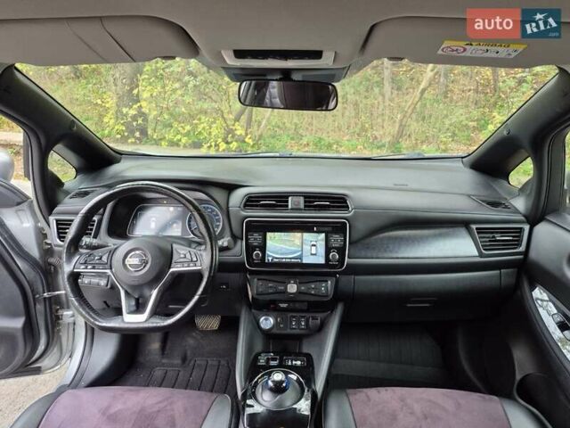 Серый Ниссан Лиф, объемом двигателя 0 л и пробегом 35 тыс. км за 15700 $, фото 13 на Automoto.ua