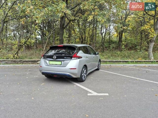 Серый Ниссан Лиф, объемом двигателя 0 л и пробегом 35 тыс. км за 15700 $, фото 5 на Automoto.ua