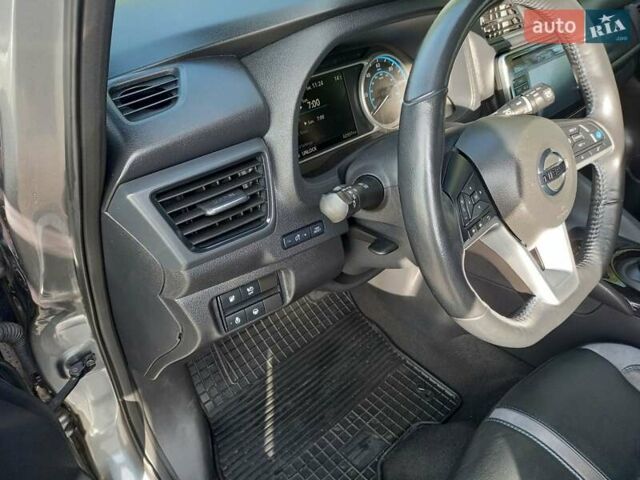 Серый Ниссан Лиф, объемом двигателя 0 л и пробегом 61 тыс. км за 14200 $, фото 11 на Automoto.ua