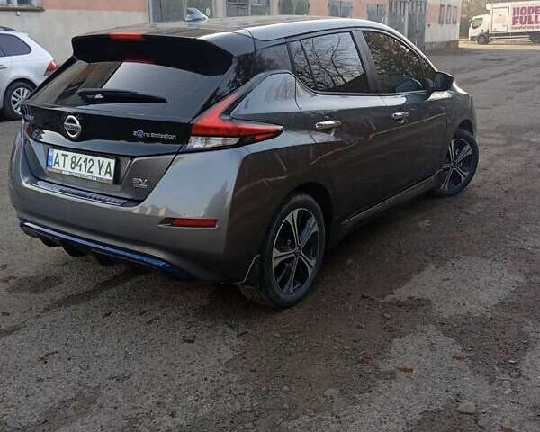 Серый Ниссан Лиф, объемом двигателя 0 л и пробегом 76 тыс. км за 16500 $, фото 5 на Automoto.ua