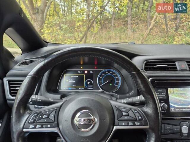 Серый Ниссан Лиф, объемом двигателя 0 л и пробегом 35 тыс. км за 15700 $, фото 19 на Automoto.ua