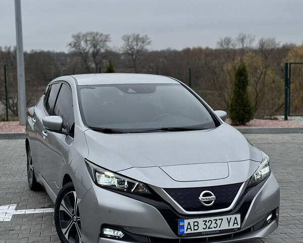 Серый Ниссан Лиф, объемом двигателя 0 л и пробегом 73 тыс. км за 13800 $, фото 1 на Automoto.ua