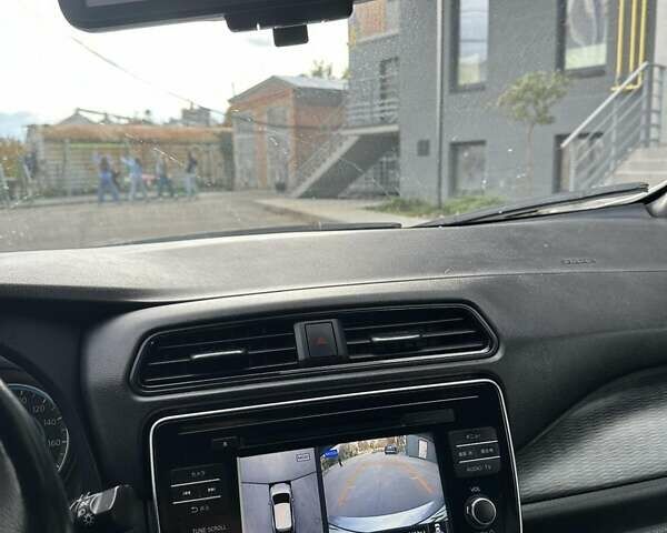 Сірий Ніссан Ліф, об'ємом двигуна 0 л та пробігом 120 тис. км за 12500 $, фото 23 на Automoto.ua