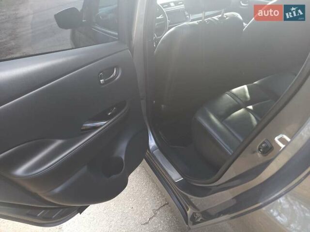 Серый Ниссан Лиф, объемом двигателя 0 л и пробегом 61 тыс. км за 14200 $, фото 14 на Automoto.ua