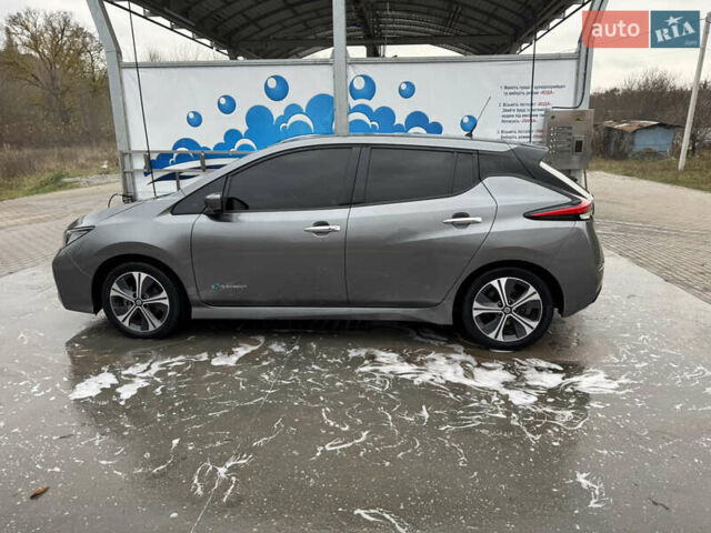 Серый Ниссан Лиф, объемом двигателя 0 л и пробегом 99 тыс. км за 12900 $, фото 6 на Automoto.ua