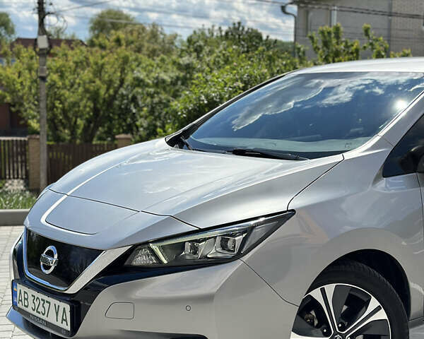 Сірий Ніссан Ліф, об'ємом двигуна 0 л та пробігом 68 тис. км за 13800 $, фото 3 на Automoto.ua