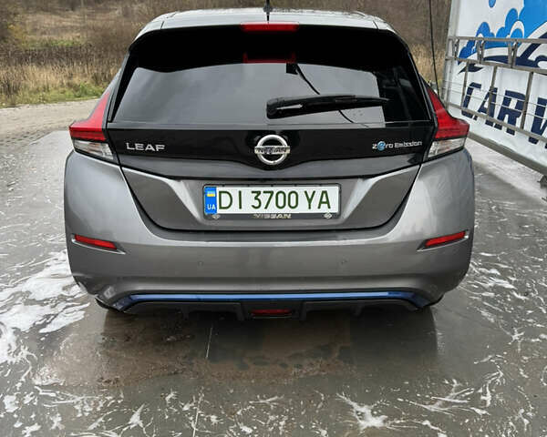 Серый Ниссан Лиф, объемом двигателя 0 л и пробегом 99 тыс. км за 12900 $, фото 3 на Automoto.ua