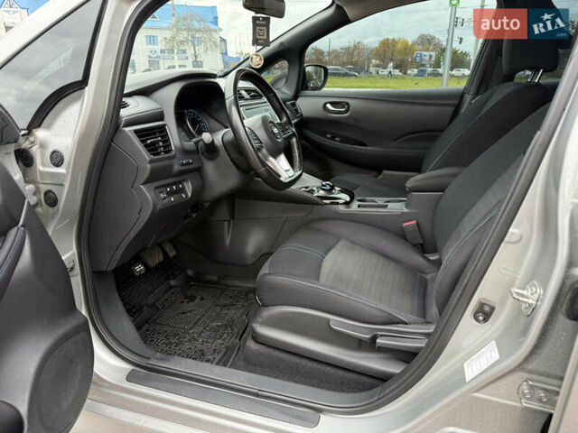 Сірий Ніссан Ліф, об'ємом двигуна 0 л та пробігом 148 тис. км за 13333 $, фото 24 на Automoto.ua