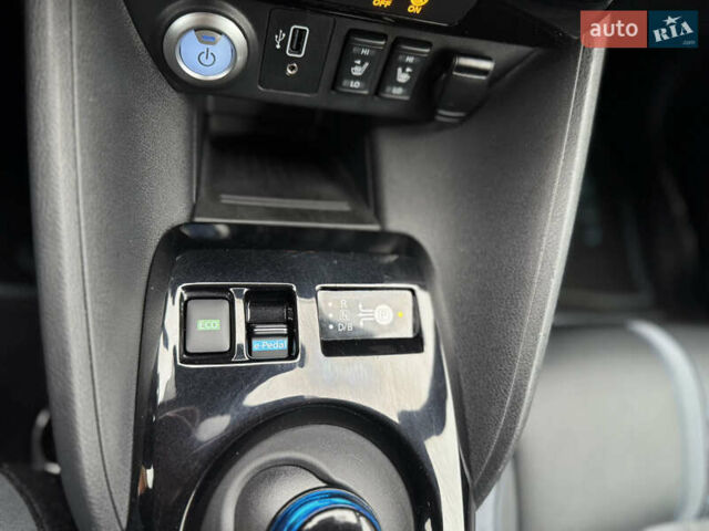 Серый Ниссан Лиф, объемом двигателя 0 л и пробегом 80 тыс. км за 15699 $, фото 47 на Automoto.ua