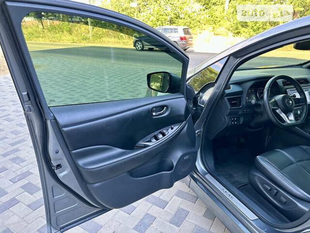 Серый Ниссан Лиф, объемом двигателя 0 л и пробегом 29 тыс. км за 13200 $, фото 29 на Automoto.ua