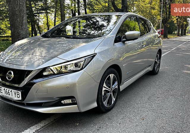 Серый Ниссан Лиф, объемом двигателя 0 л и пробегом 59 тыс. км за 14300 $, фото 2 на Automoto.ua