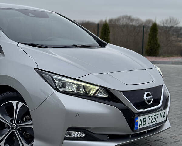 Серый Ниссан Лиф, объемом двигателя 0 л и пробегом 73 тыс. км за 13800 $, фото 12 на Automoto.ua