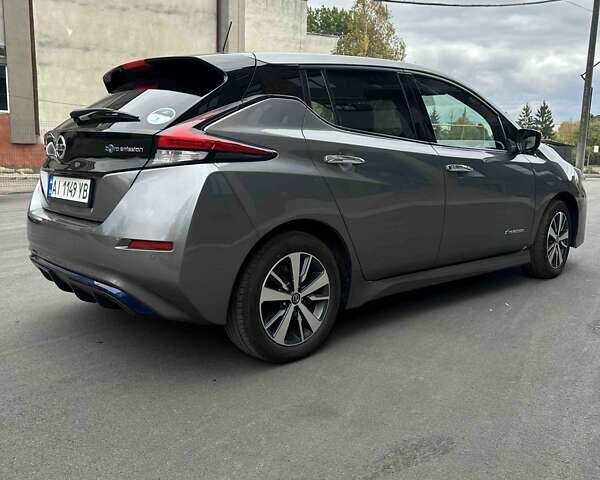 Сірий Ніссан Ліф, об'ємом двигуна 0 л та пробігом 120 тис. км за 12500 $, фото 2 на Automoto.ua