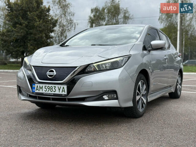 Сірий Ніссан Ліф, об'ємом двигуна 0 л та пробігом 148 тис. км за 13333 $, фото 3 на Automoto.ua