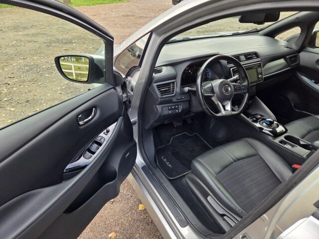 Серый Ниссан Лиф, объемом двигателя 0 л и пробегом 88 тыс. км за 12900 $, фото 5 на Automoto.ua