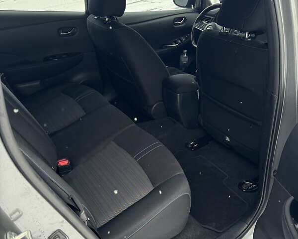 Сірий Ніссан Ліф, об'ємом двигуна 0 л та пробігом 78 тис. км за 14300 $, фото 27 на Automoto.ua