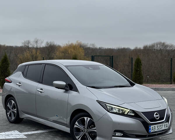 Серый Ниссан Лиф, объемом двигателя 0 л и пробегом 73 тыс. км за 13800 $, фото 11 на Automoto.ua