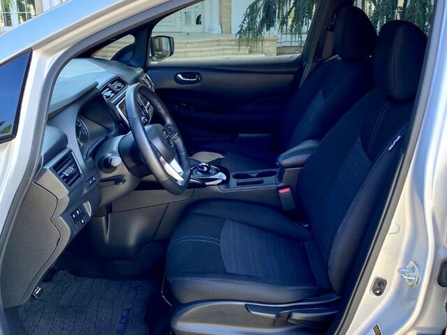 Сірий Ніссан Ліф, об'ємом двигуна 0 л та пробігом 48 тис. км за 17000 $, фото 6 на Automoto.ua