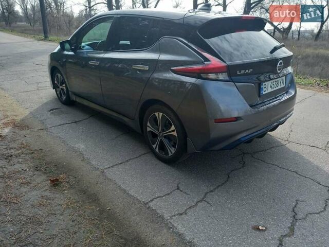 Серый Ниссан Лиф, объемом двигателя 0 л и пробегом 61 тыс. км за 14200 $, фото 17 на Automoto.ua