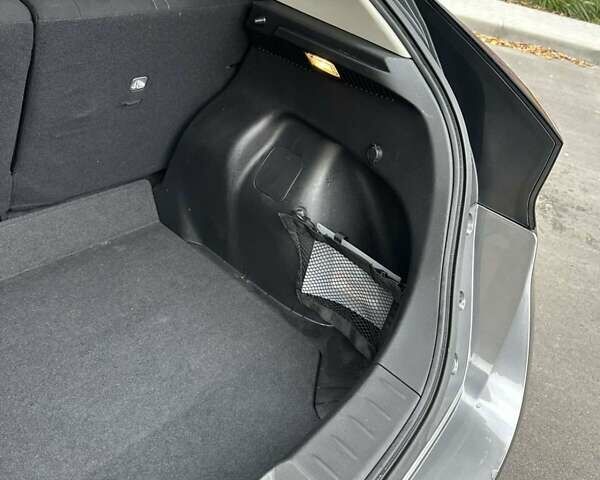 Сірий Ніссан Ліф, об'ємом двигуна 0 л та пробігом 120 тис. км за 12500 $, фото 33 на Automoto.ua